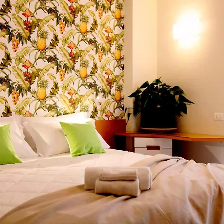 Hotel Montecarlo - Hotel Vista Mare Con Piscina & Area Fitness 3* Riccione