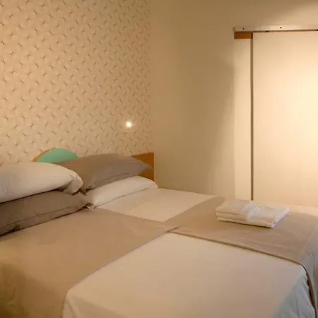 מלון Montecarlo - Vista Mare Con Area Fitness 3*