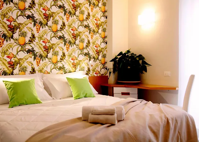 Montecarlo - Vista Mare Con Area Fitness 3* ריצ'יונה