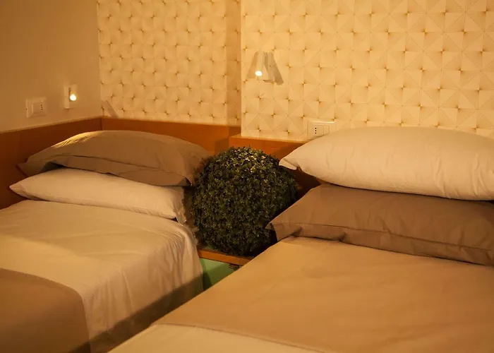 Montecarlo - Vista Mare Con Area Fitness מלון 3*