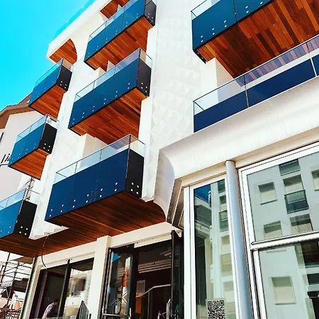 Montecarlo - Vista Mare Con Piscina & Area Fitness