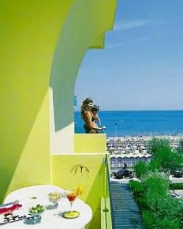 Ξενοδοχείο Montecarlo - Vista Mare Con Area Fitness