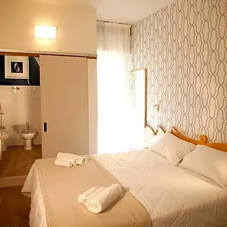 Montecarlo - Vista Mare Con Piscina & Area Fitness 3* Riccione