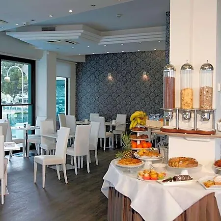 Hotel Montecarlo - Vista Mare Con Piscina & Area Fitness