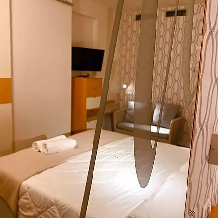 Hotel Montecarlo - Vista Mare Con Piscina & Area Fitness 3*
