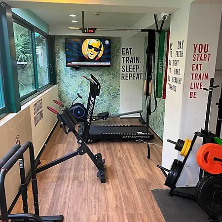 Montecarlo - Vista Mare Con Piscina&area Fitness Riccione