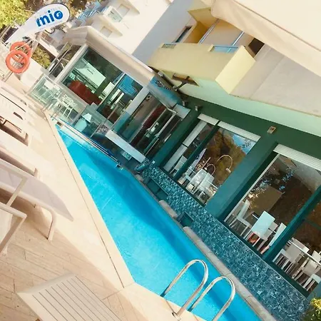 Ξενοδοχείο Montecarlo - Vista Mare Con Area Fitness