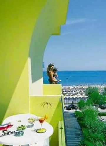 Ξενοδοχείο Montecarlo - Vista Mare Con Area Fitness
