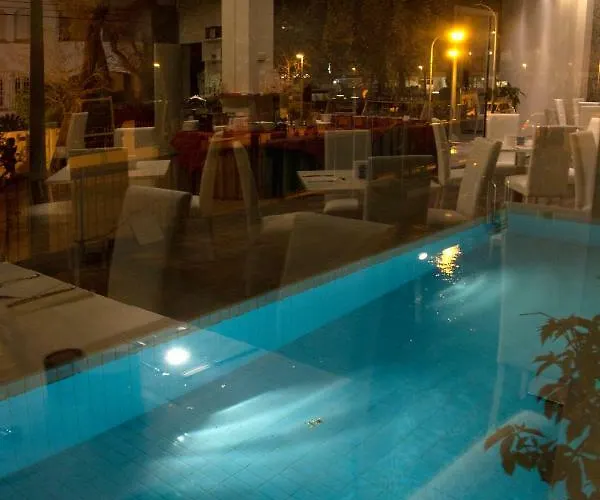 Montecarlo - Vista Mare Con Area Fitness 3*