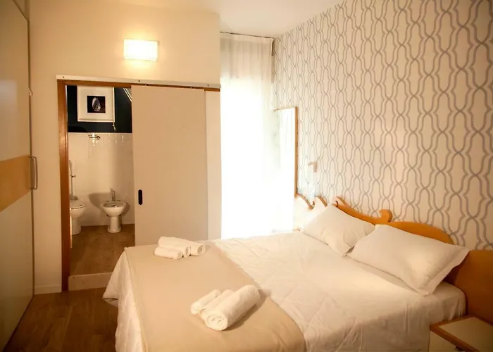 Montecarlo - Vista Mare Con Piscina&area Fitness Riccione
