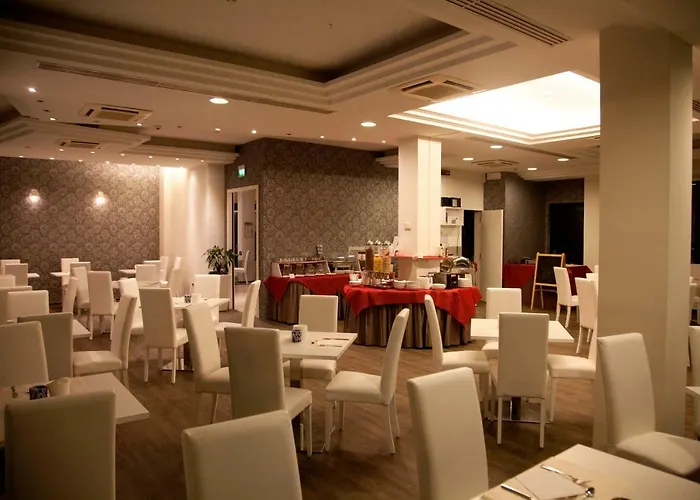 Montecarlo - Vista Mare Con Area Fitness 3*