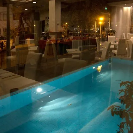 Montecarlo - Vista Mare Con Piscina & Area Fitness 3*